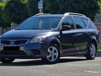Second-hand Kia Ceed DREAM-TEAM Edition 115 CP (84 kW) 2011 Culoaregri Hatchback