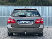 Second-hand Mercedes E200 Elegance 136 CP (100 kW) 2012 Maro Break