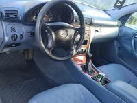 Second-hand Mercedes C180 143 CP (105 kW) 2002 Berlinǎ