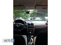 Second-hand Dacia Logan 75 CP (55 kW) 2011 Rosu Berlinǎ