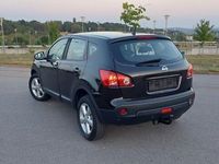 second-hand Nissan Qashqai 2.0 DCI DPF Tekna 2008 · 268 000 km · 1 995 cm3 · Diesel