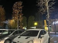 Second-hand Kia Rio 86 CP (63 kW) 2013 Alb Hatchback