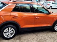 Second-hand VW T-Roc Design 150 CP (110 kW) 2019 Culoareportocaliu SUV