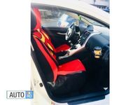 Second-hand Toyota Auris 66 CP (48 kW) 2011 Alb Hatchback