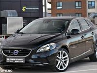 Second-hand Volvo V40 Momentum 150 CP (110 kW) 2016 Culoarenegru Hatchback