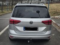 Second-hand VW Touran 120 CP (88 kW) 2018 Argintiu Monovolum
