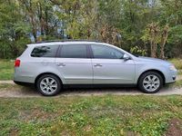 Second-hand VW Passat Trendline 140 CP (102 kW) 2008 Gri Break