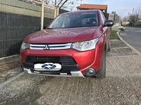 Second-hand Mitsubishi Outlander 150 CP (110 kW) 2015 Rosu SUV