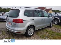 Second-hand VW Sharan 140 CP (102 kW) 2011 Argintiu Monovolum
