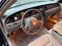 Second-hand Lincoln Town Car 240 CP (176 kW) 2003 Negru Berlinǎ