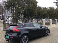 second-hand Volvo V40 D2