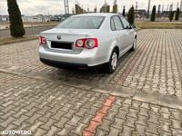 Second-hand VW Jetta Comfortline 105 CP (77 kW) 2008 Culoaregri Berlinǎ