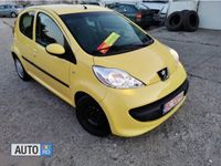 second-hand Peugeot 107 benzin clima berlina