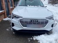 Second-hand Audi e-tron 319 kW (435 CP) 2020 Culoarealb SUV