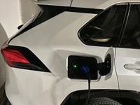 Second-hand Toyota RAV4 Hybrid Style 306 CP (225 kW) 2023 Culoarealb SUV