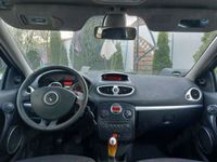 second-hand Renault Clio GrandTour 3 1.2 An 2008 accept orice ce Test