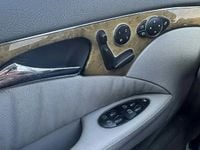 Second-hand Mercedes E320 224 CP (164 kW) 2006 Negru Berlinǎ