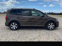 Second-hand VW Touran Cross 125 CP (91 kW) 2012 Monovolum