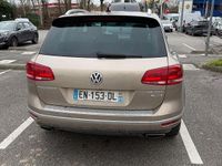 Second-hand VW Touareg Exclusive 262 CP (192 kW) 2017 Culoaregalbeuriu SUV