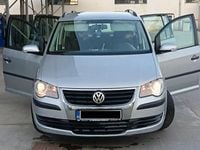 Second-hand VW Touran Conceptline 105 CP (77 kW) 2008 Culoaregri Monovolum