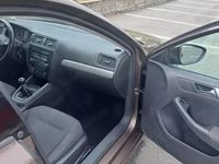 Second-hand VW Jetta 115 CP (84 kW) 2011 Maro Berlinǎ