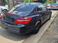 Second-hand Mercedes 220 170 CP (125 kW) 2010 Negru Coupe