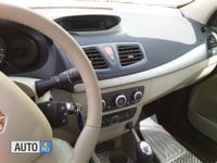 Second-hand Renault Fluence 110 CP (80 kW) 2012 Albastru Berlinǎ