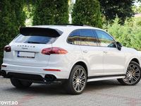Second-hand Porsche Cayenne 245 CP (180 kW) 2016 Culoarealb SUV