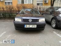 Second-hand VW Bora 110 CP (80 kW) 2001 Negru Berlinǎ