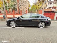 Second-hand Toyota Camry 218 CP (160 kW) 2020 Culoarenegru Berlinǎ