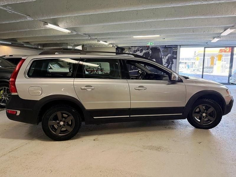 Begagnad Volvo XC70 Momentum 163 HK (119 kW) 2014 Bright silver metallic Kombi