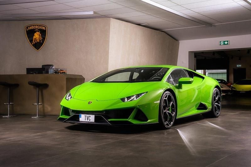 Grön Begagnad 2019 Lamborghini Huracán Sportkupé | 2 789 000 kr - Bild 1/4