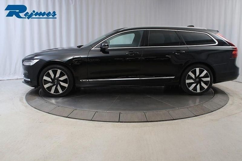 Begagnad Volvo V90 Ultra 398 HK (292 kW) 2024 Svart Kombi