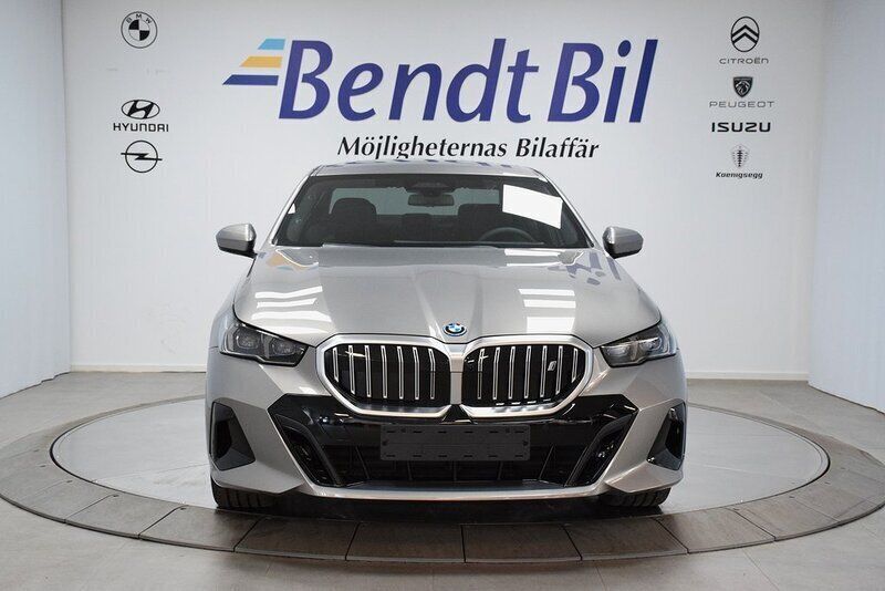 Begagnad BMW i5 Comfort Edition 290 kW (395 HK) 2024 Sophistogrå Sedan