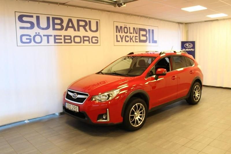 Röd Begagnad 2016 Subaru XV Sport SUV | 154 900 kr (Marknadspris) - Bild 1/4