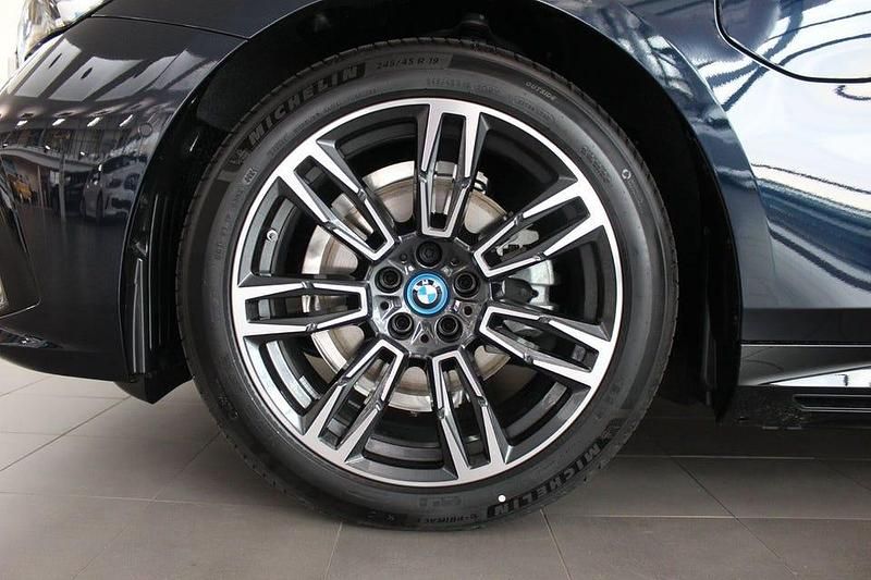 Begagnad BMW 530 M Sport 190 HK (139 kW) 2025 Carbon svart metallic Kombi