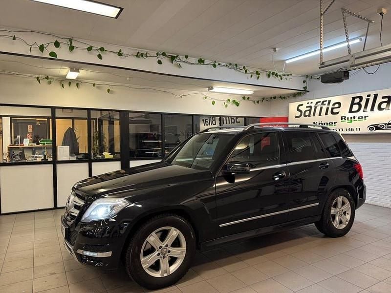 Svart Begagnad 2014 Mercedes GLK220 SUV | 149 900 kr (Marknadspris) - Bild 1/4