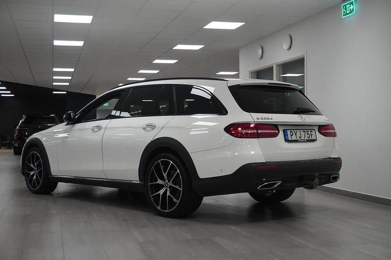 Begagnad Mercedes 220 200 HK (147 kW) 2022 Vit