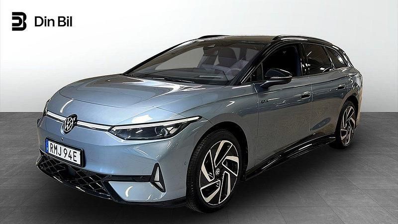 Ljusblå Begagnad 2024 VW ID.7 GTX Sedan | 589 500 kr (Marknadspris) - Bild 1/4