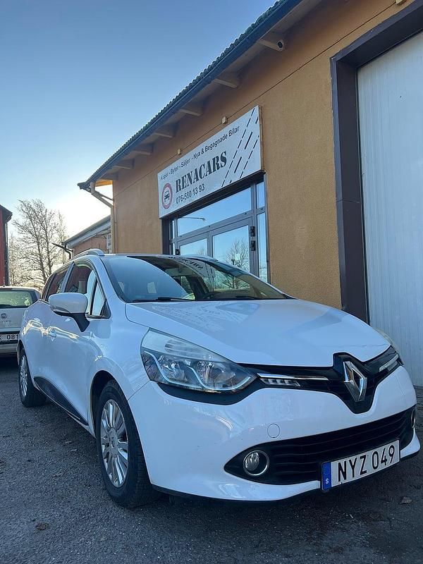 Vit Begagnad 2013 Renault Clio GrandTour Kombi | 59 900 kr (Marknadspris) - Bild 1/4