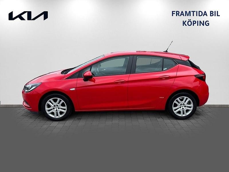 Begagnad Opel Astra Enjoy 126 HK (92 kW) 2015 Röd Halvkombi