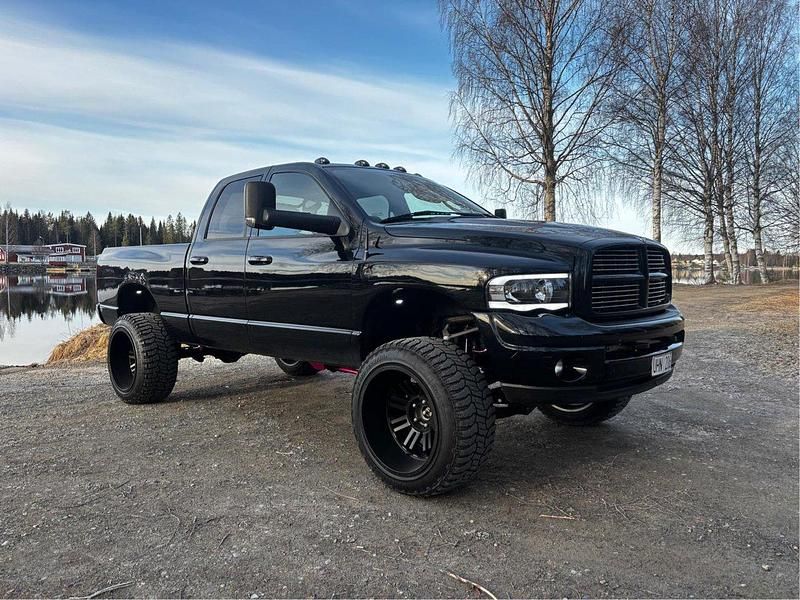 Svart Begagnad 2004 Dodge Ram Pickup | 180 000 kr - Bild 1/4