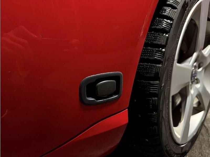 Begagnad Volvo V70 R-Design 231 HK (169 kW) 2011 Röd Kombi