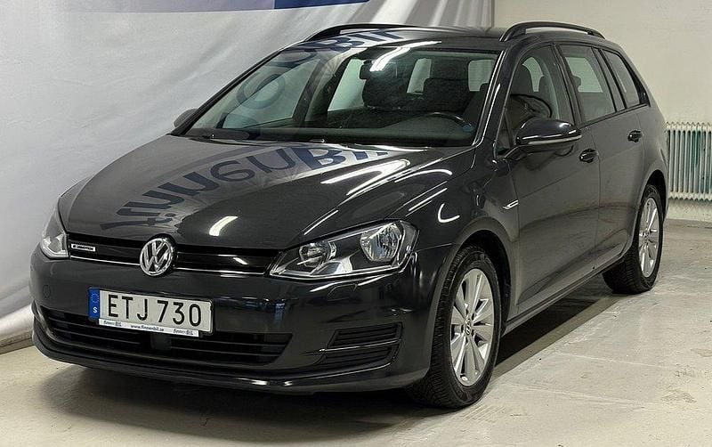 Mörkgrå Begagnad 2015 VW Golf VII Kombi | 69 500 kr (Superpris) - Bild 1/4