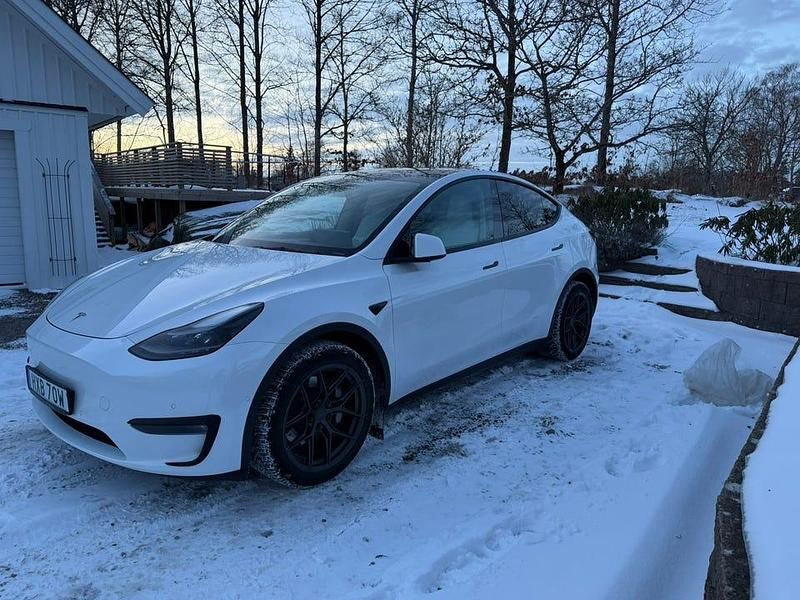 Begagnad Tesla Model Y Long Range AWD 378 kW (514 HK) 2021 SUV