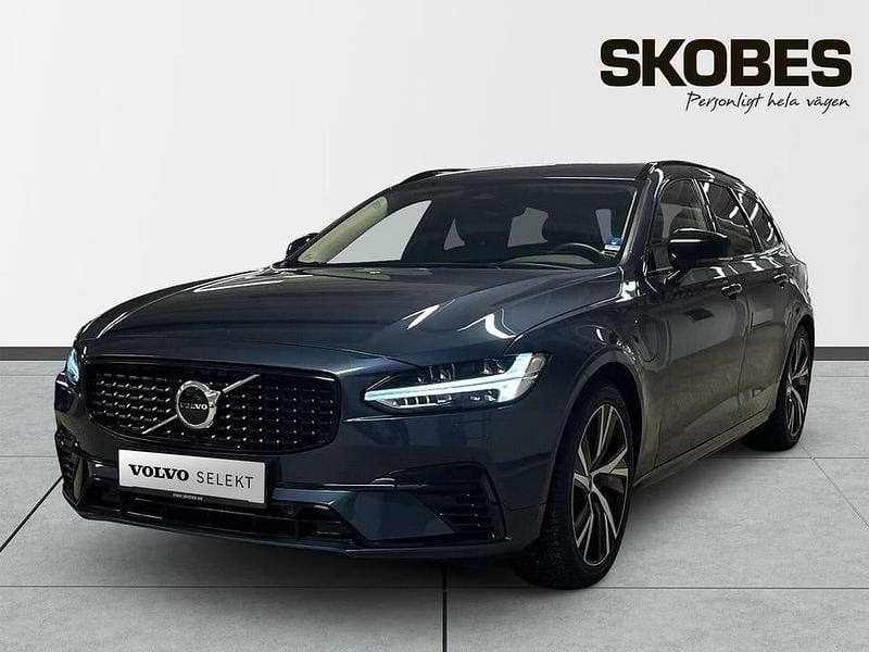 Begagnad Volvo V90 Plus 355 HK (261 kW) 2023 Blå Kombi