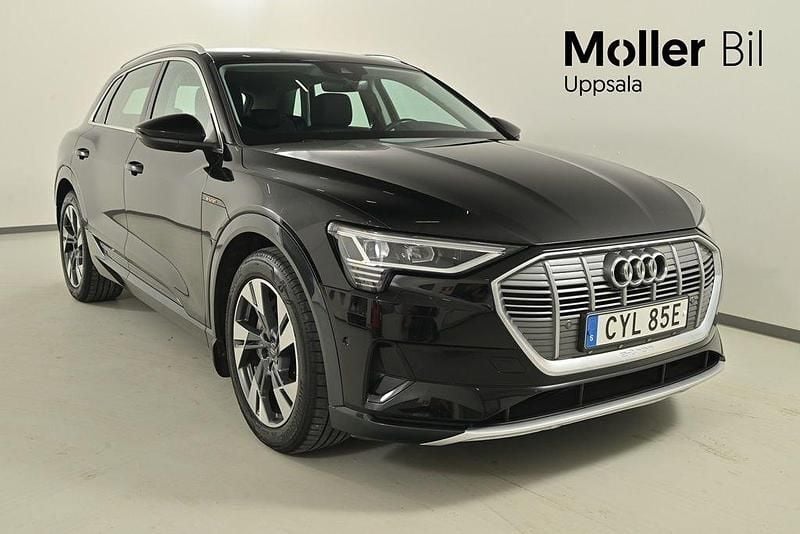 Brilliantsvart Begagnad 2022 Audi e-tron Proline SUV | 389 000 kr (Bra pris) - Bild 1/3