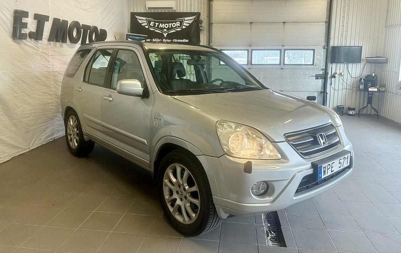 Silver Begagnad 2005 Honda CR-V SUV | 42 900 kr (Bra pris) - Bild 1/4