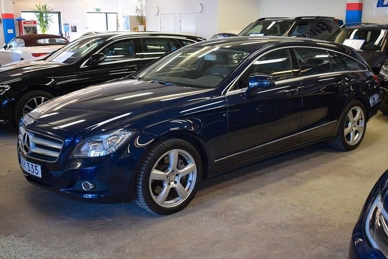 Begagnad Mercedes CLS350 306 HK (225 kW) 2013 Mörkblå (blå) Kombi