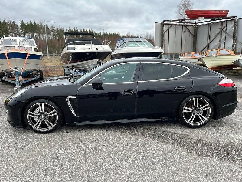 Begagnad Porsche Panamera 2012 Halvkombi